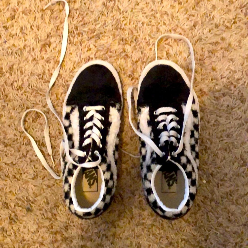 Fuzzy checkered vans size 7